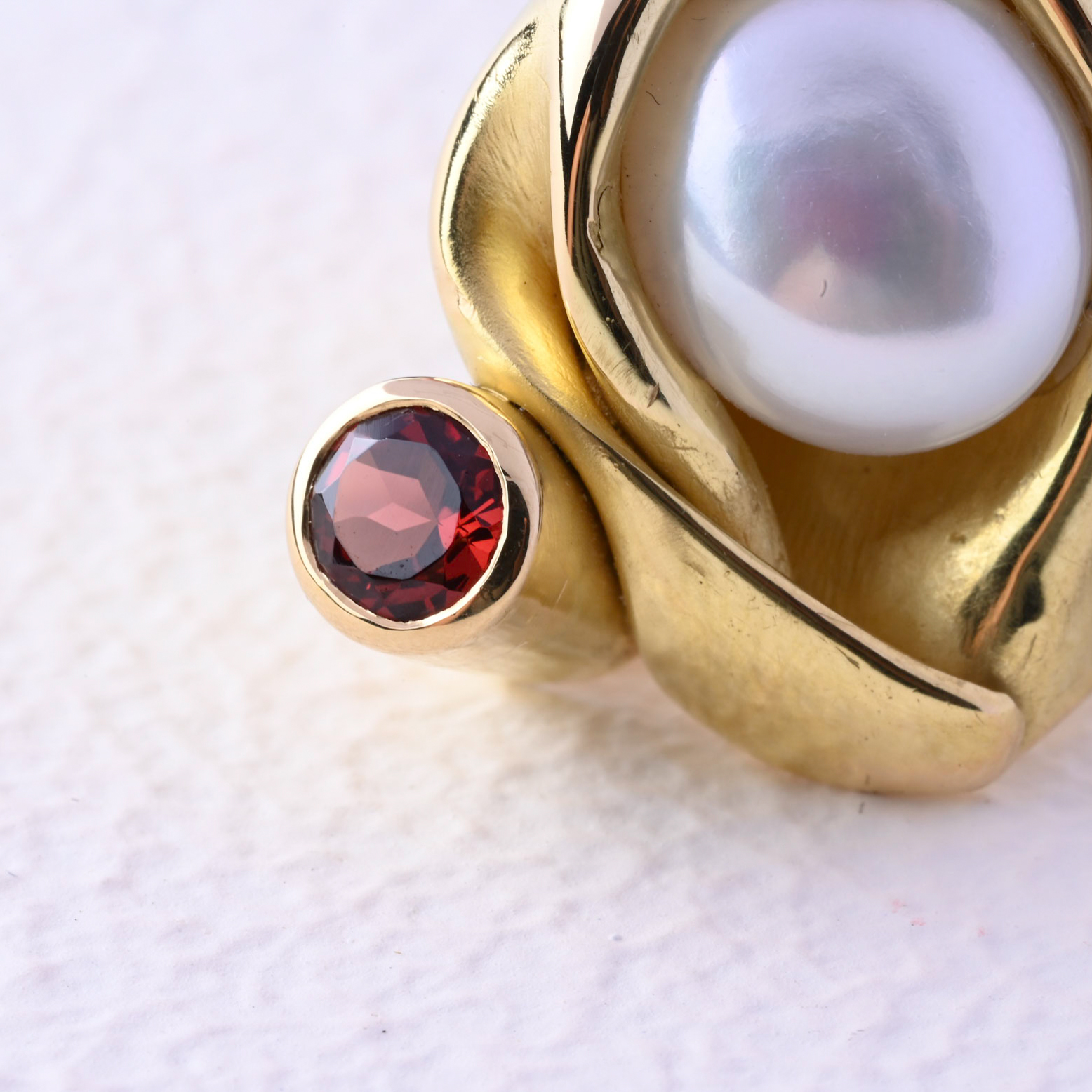 Foto van de Pomegranate ring